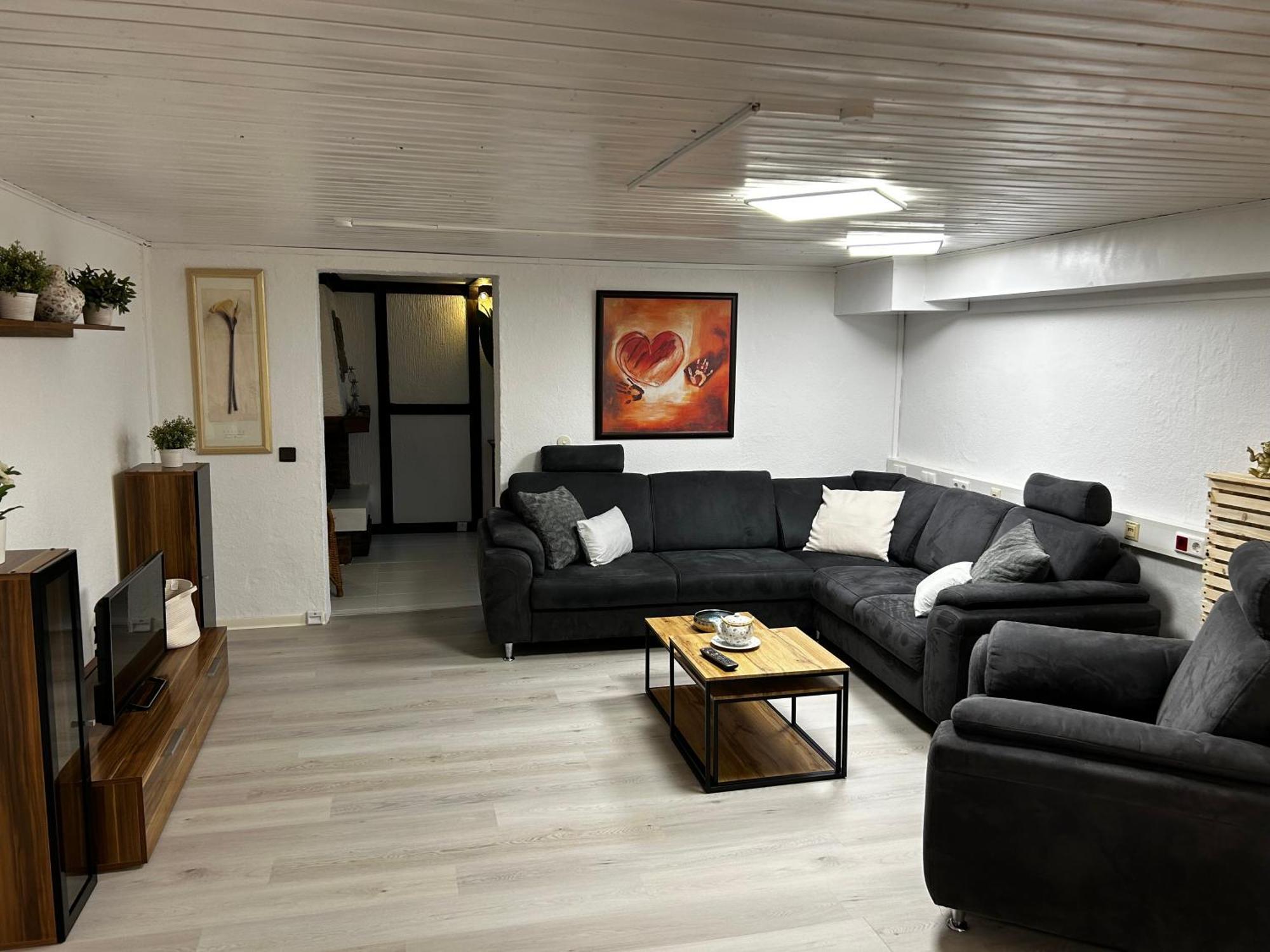 Guidos Place Souterrain Apartment Weissenthurm المظهر الخارجي الصورة